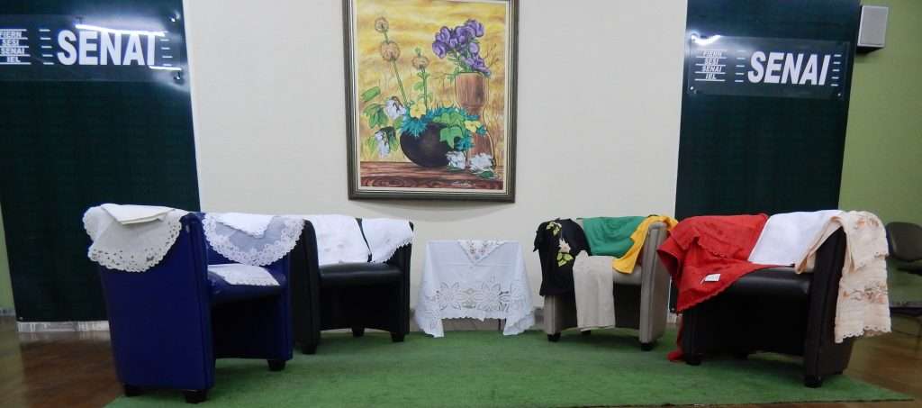 Palestra “O bordado na moda” é apresentada em Santa Cruz na Semana da Indústria