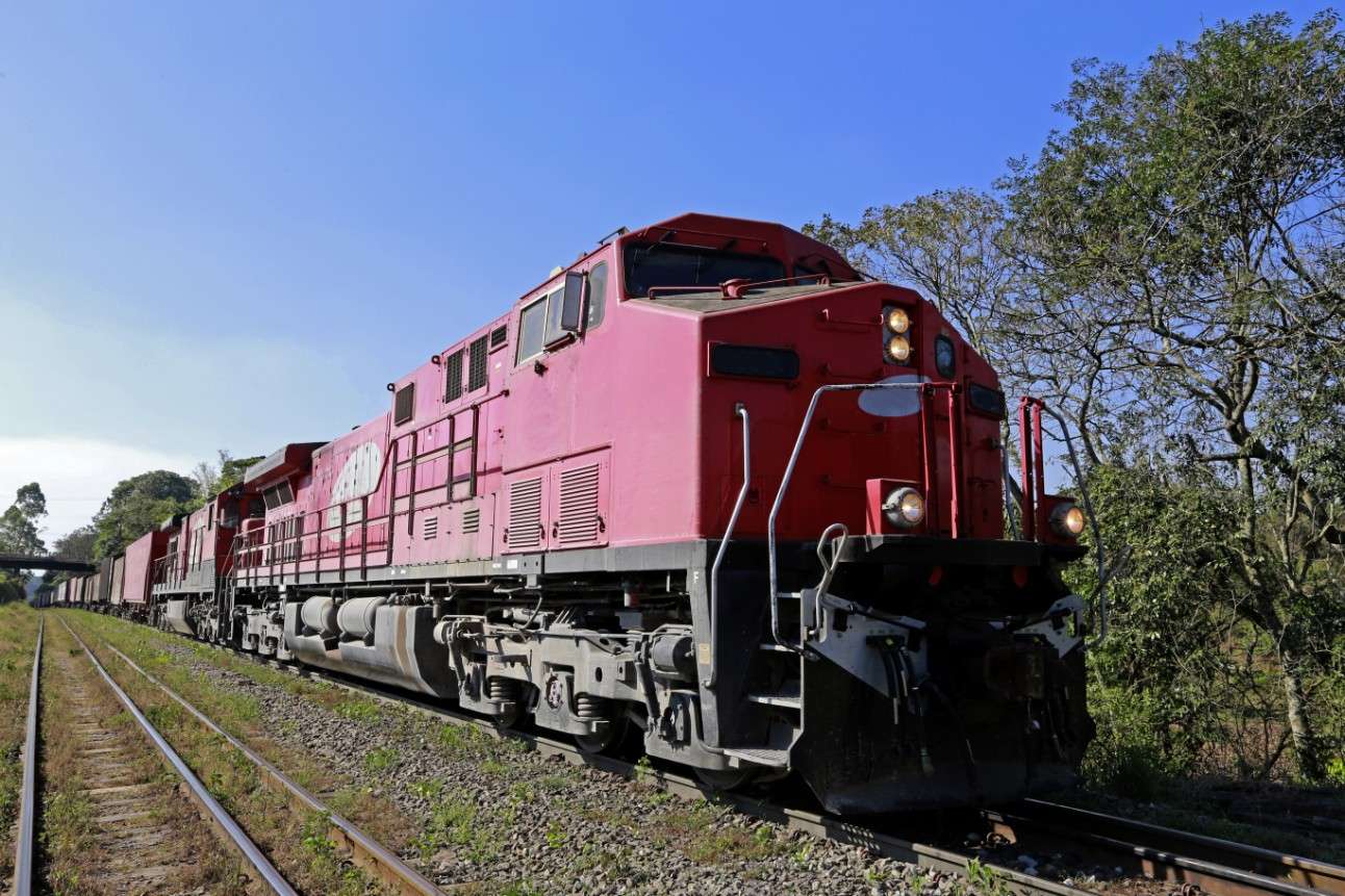 Um terço das ferrovias do país está inutilizada, aponta estudo da CNI