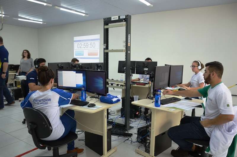 Seis estados brasileiros participam de competição do SENAI em Natal