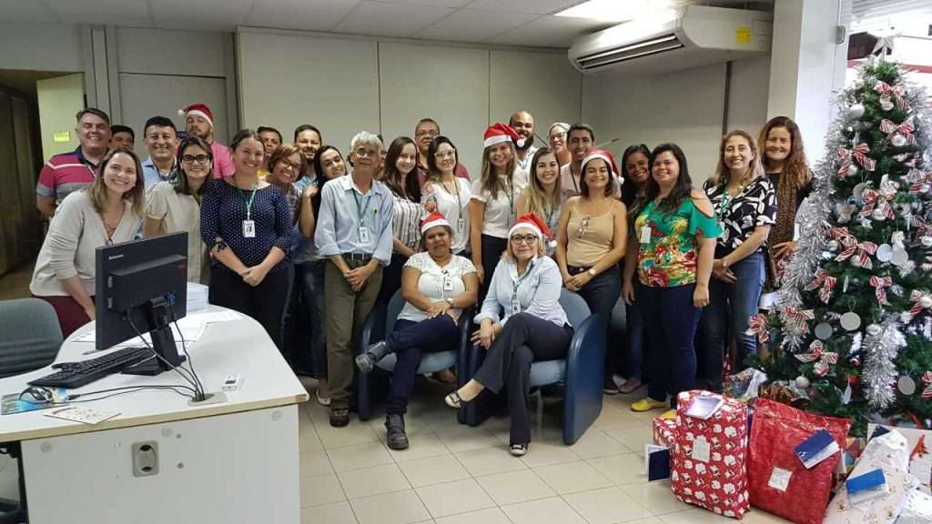 Árvore de Natal do SENAI/CTGÁS-ER contribui para Papai Noel dos Correios