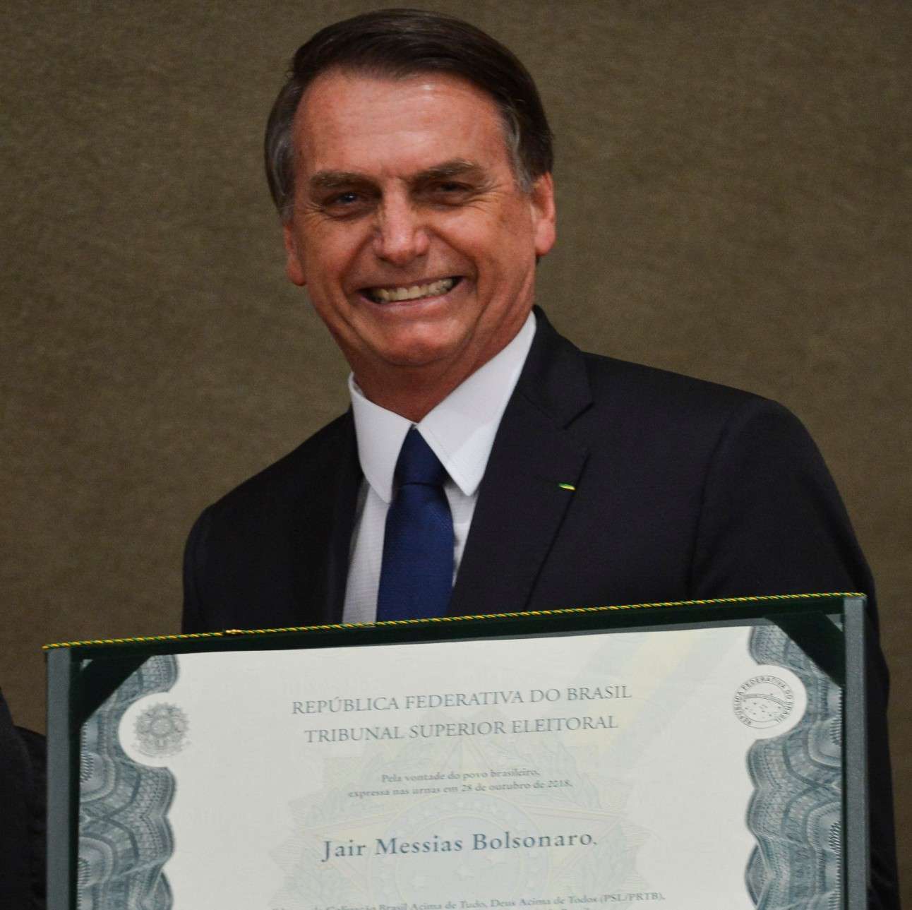 75% dos brasileiros dizem que governo Bolsonaro está no caminho certo, informa pesquisa da CNI