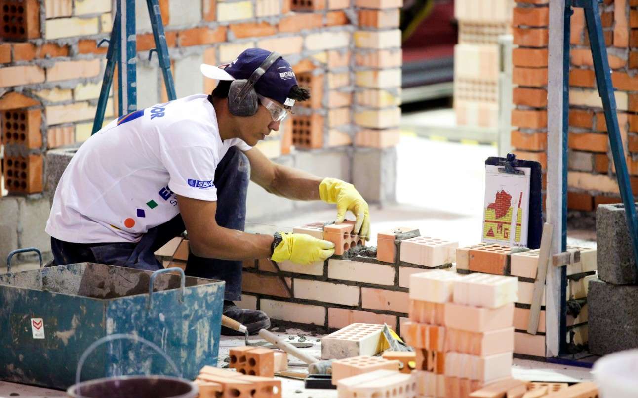 Começos e recomeços: como o SENAI ajuda na conquista do primeiro emprego
