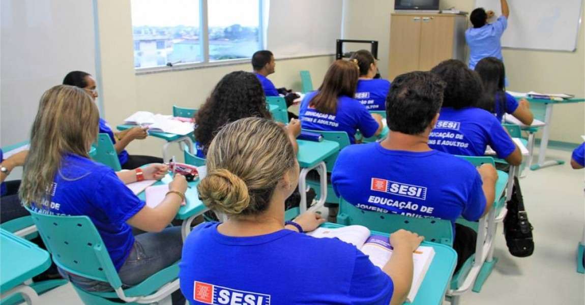 VÍDEO: Educação de Jovens e Adultos – uma nova chance para quem quer estudar