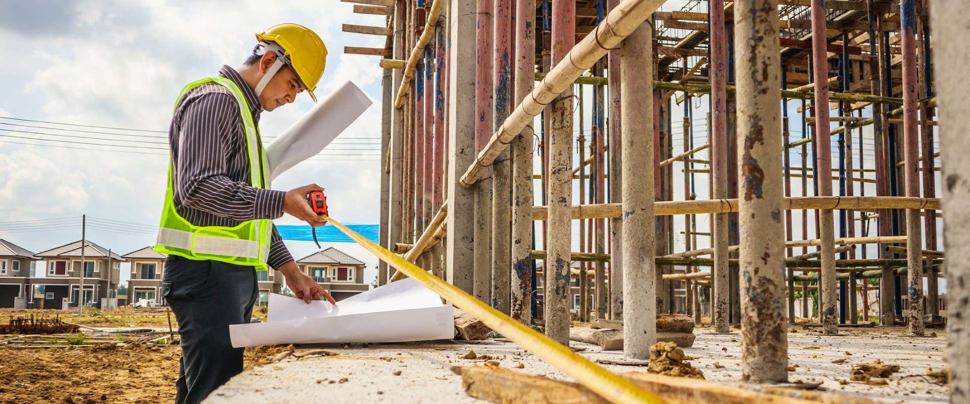 Juros sufocam a construção e mantêm setor em alerta há 1 ano, mesmo com melhora no trimestre