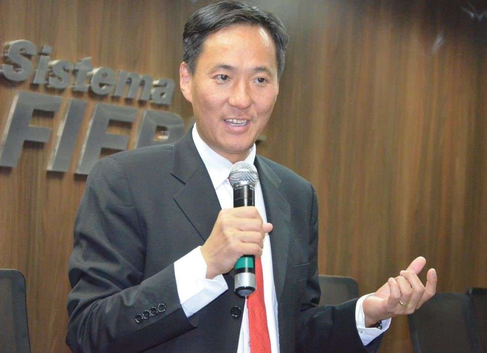 Consultor Yoshikazu Kawagoe