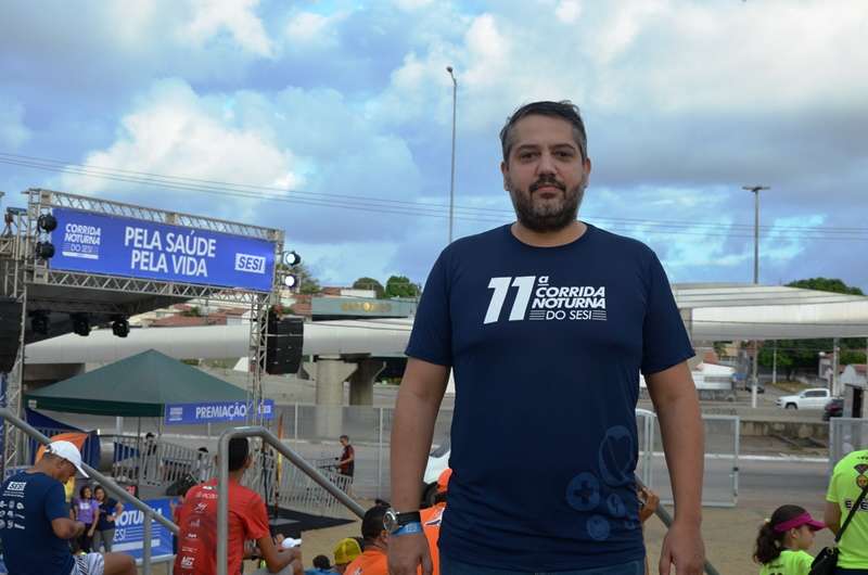 Atletas, industriais e colaboradores marcam presença na Corrida Noturna do SESI
