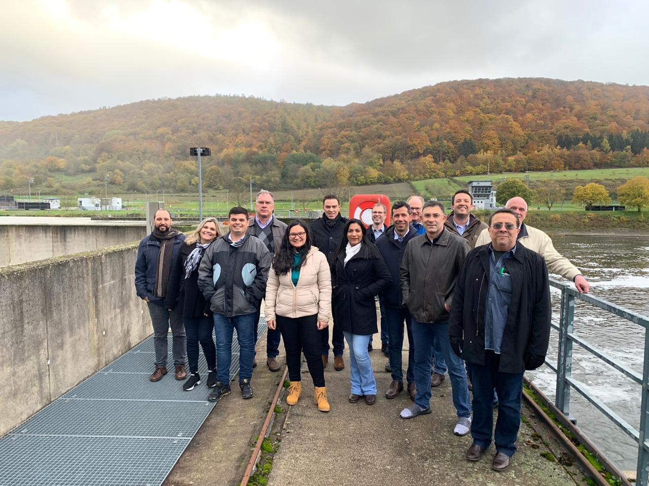 Missão à Alemanha visita empresa e observa formação de jovens na área de energia renovável