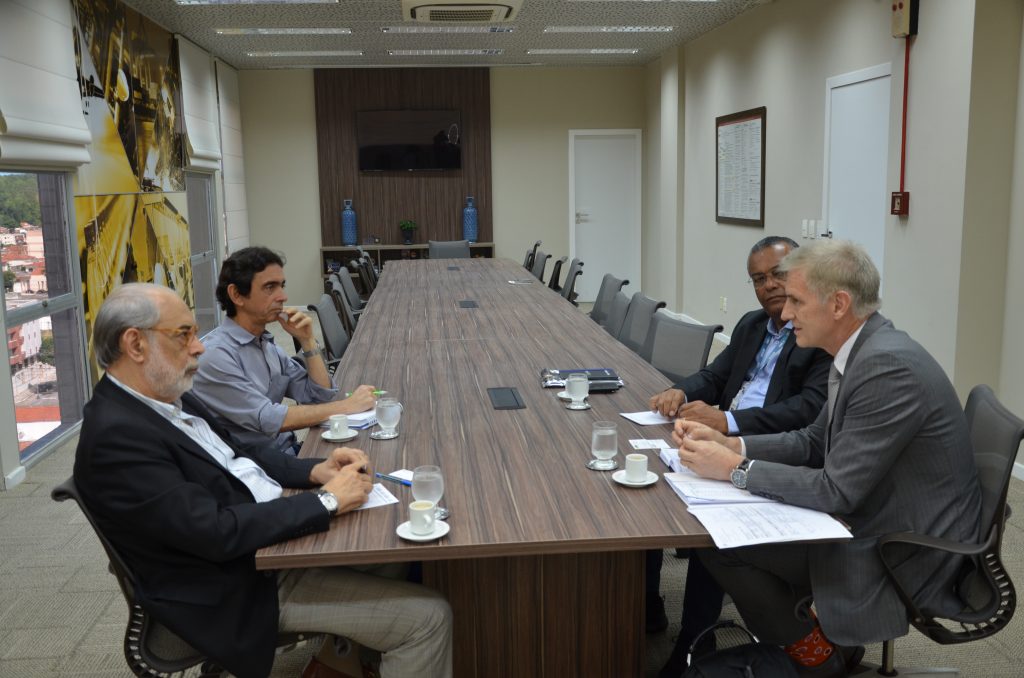 Cônsul da Suíça visita Centro Internacional de Negócios da FIERN e o CTGAS-ER