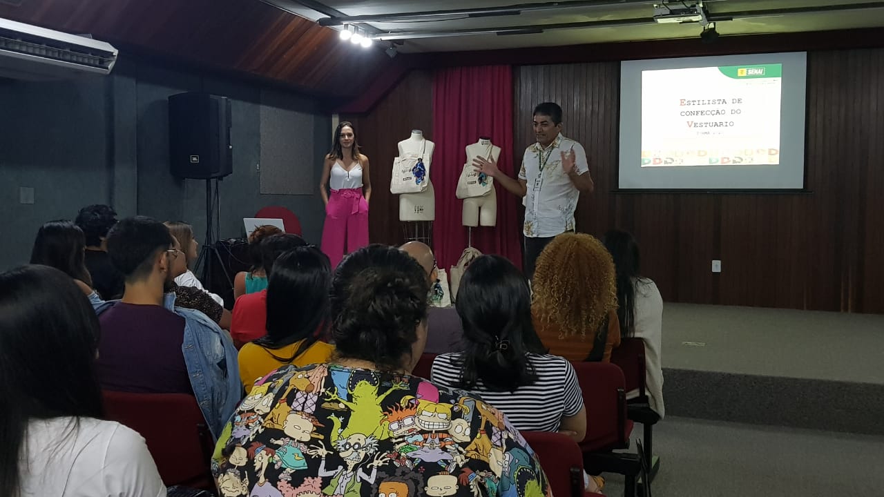 SENAI Clóvis Motta faz aula inaugural do curso Estilista da Confecção do Vestuário