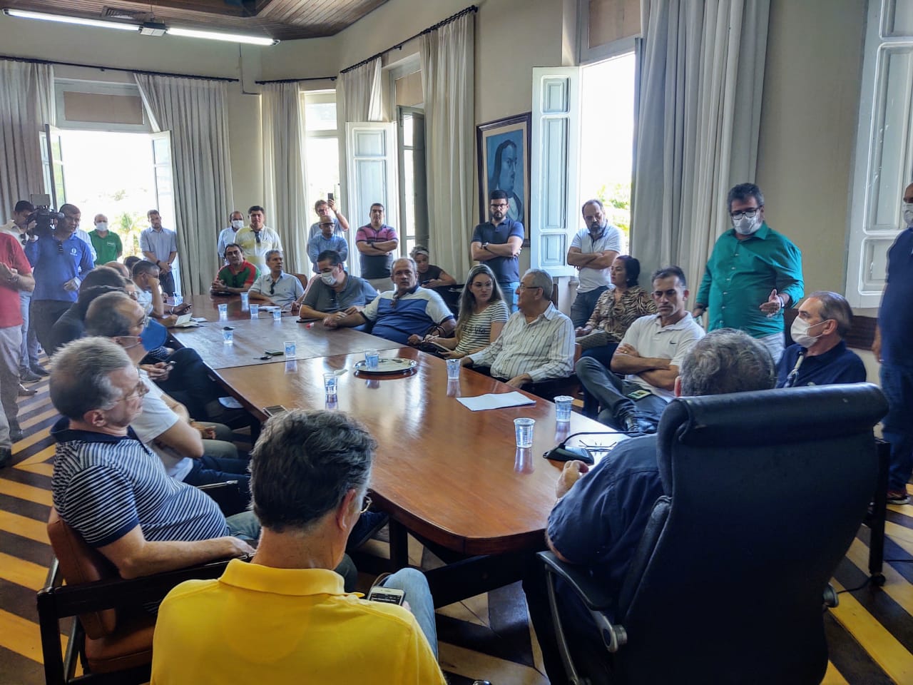 FIERN participa de reunião na Prefeitura para discutir medidas emergenciais