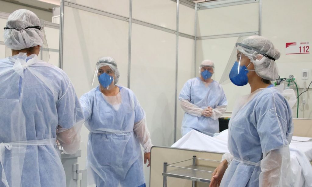 SENAI ensina indústrias a produzirem EPI contra novo coronavírus