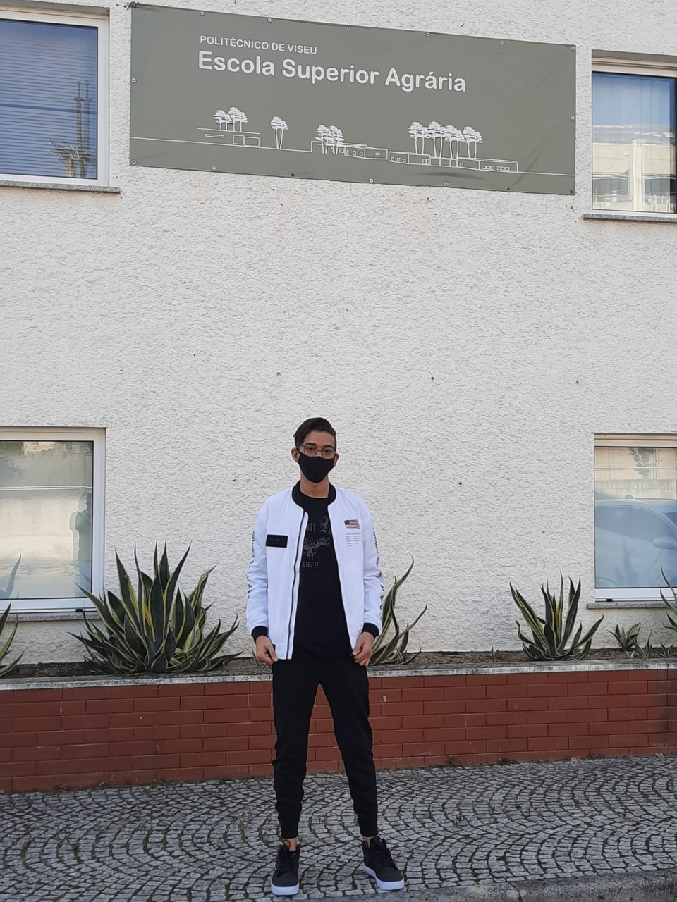Estudante que está em universidade portuguesa destaca experiência na escola do SESI-RN