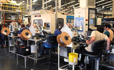 Indicador de incerteza da economia recua pelo sexto mês