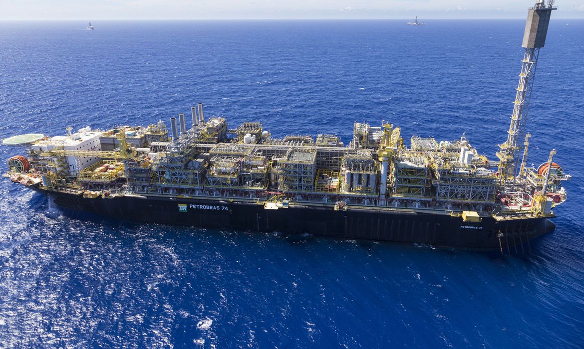 Produção brasileira de petróleo e gás natural cresce em janeiro
