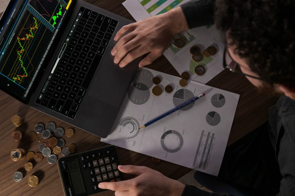Aumento da Selic tem impacto negativo no crescimento da economia, avalia CNI