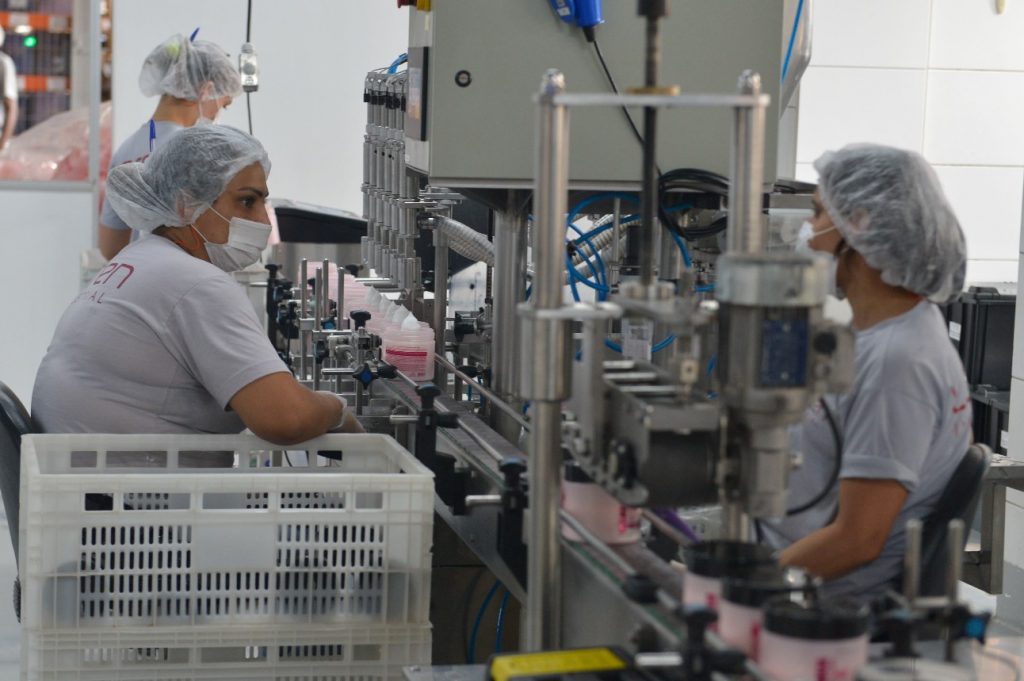Confiança do empresário industrial fica estável em outubro