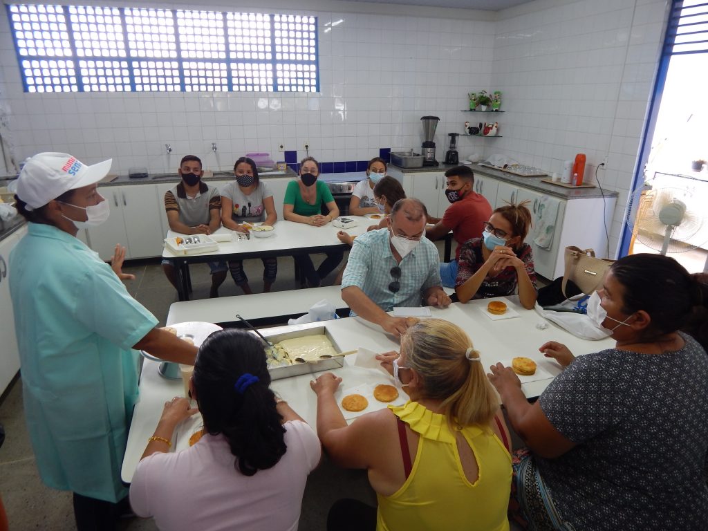 Mundo SENAI: Alunos de Confeitaria são qualificados durante evento, em Santa Cruz