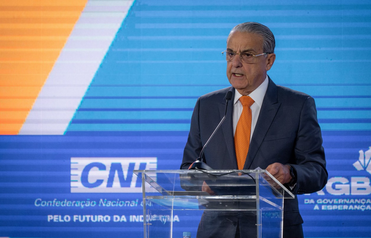 Queda da Selic é positiva e contribui com a melhoria do mercado de crédito, diz CNI