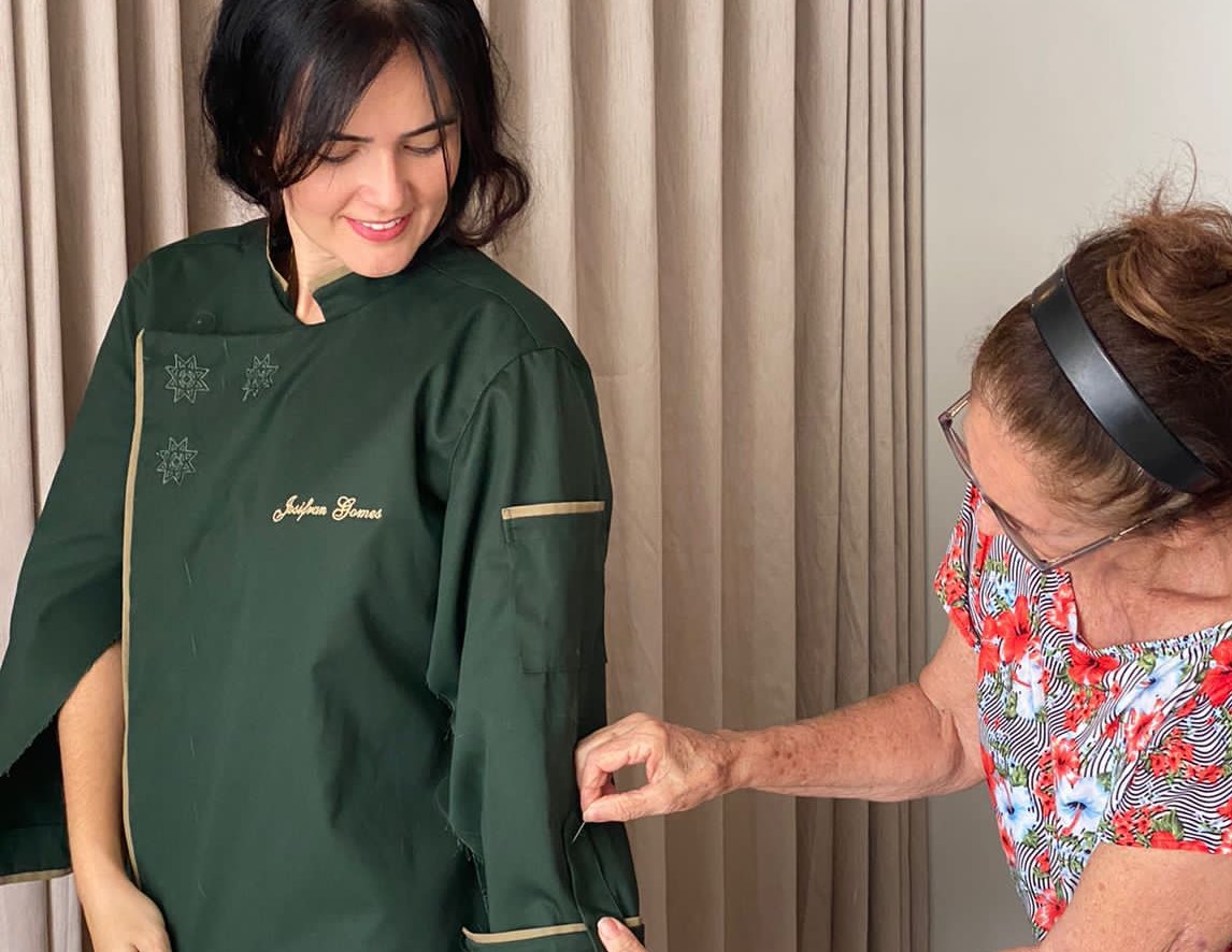 Alunas do SENAI Lab Moda produzem sobreveste para chefs potiguares que disputam Prêmio Dólmã 2022