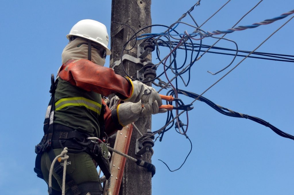 SENAI-RN e Neoenergia Cosern inauguram primeira turma exclusiva de mulheres no curso de eletricistas de rede