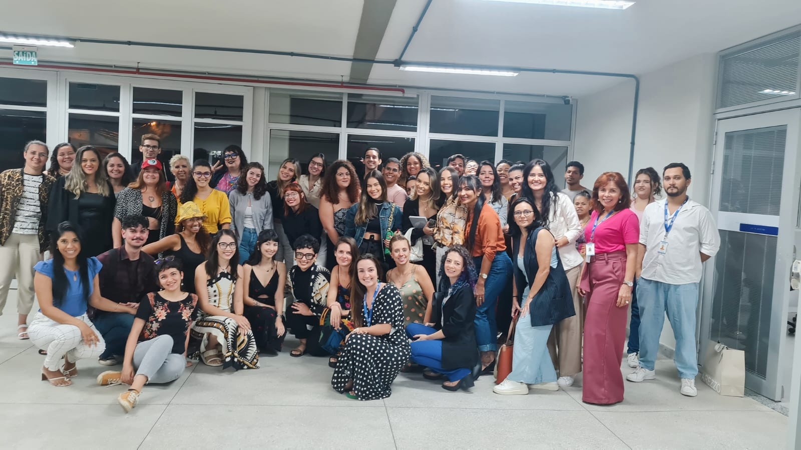 SENAI Moda debate coleção Verão da Riachuelo em parceria com artista plástico João Incerti