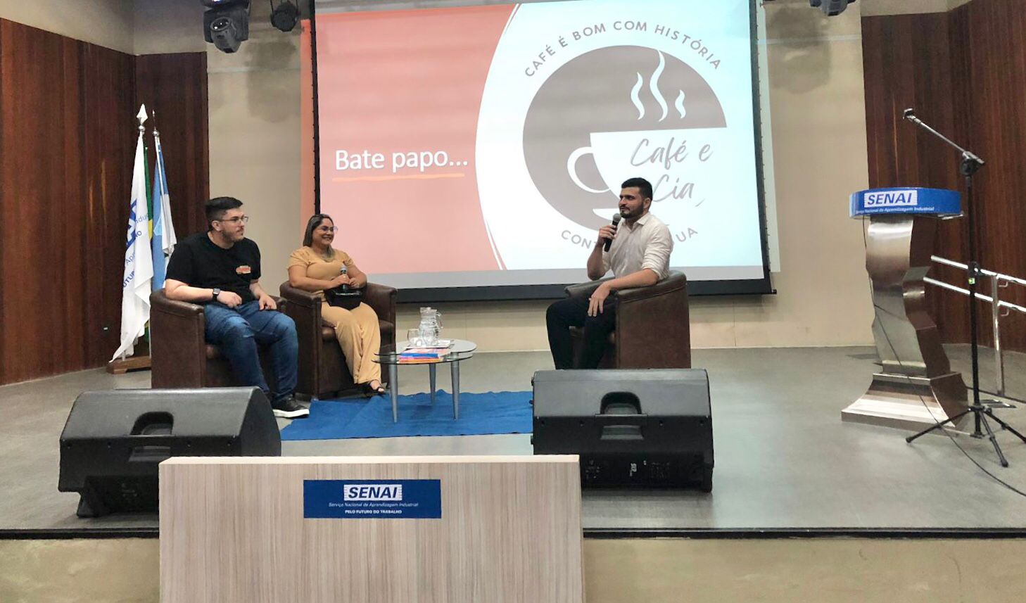 Empresário fala aos alunos do SENAI sobre empreendedorismo e gestão