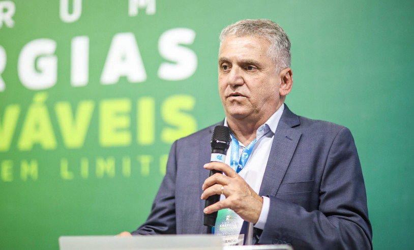 Aneel detalha e debate regulação do segmento de energias renováveis no país