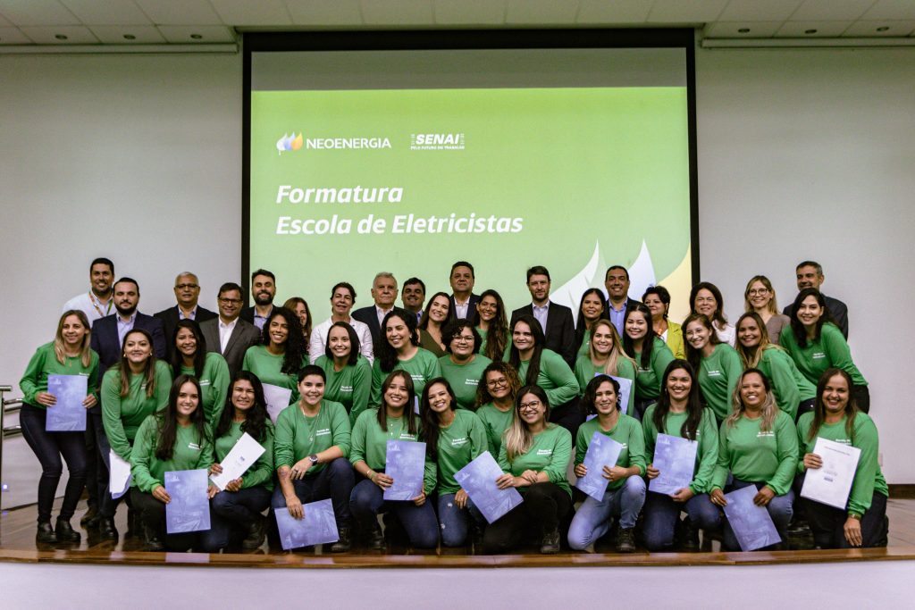 Neoenergia Cosern e SENAI-RN formam primeira turma de eletricistas exclusivamente feminina