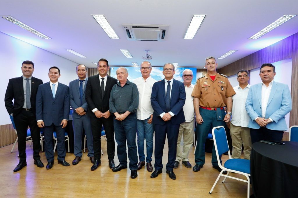 Presidente da COMPEM participa de reunião da Frente Parlamentar de Apoio às Micro e Pequenas Empresas