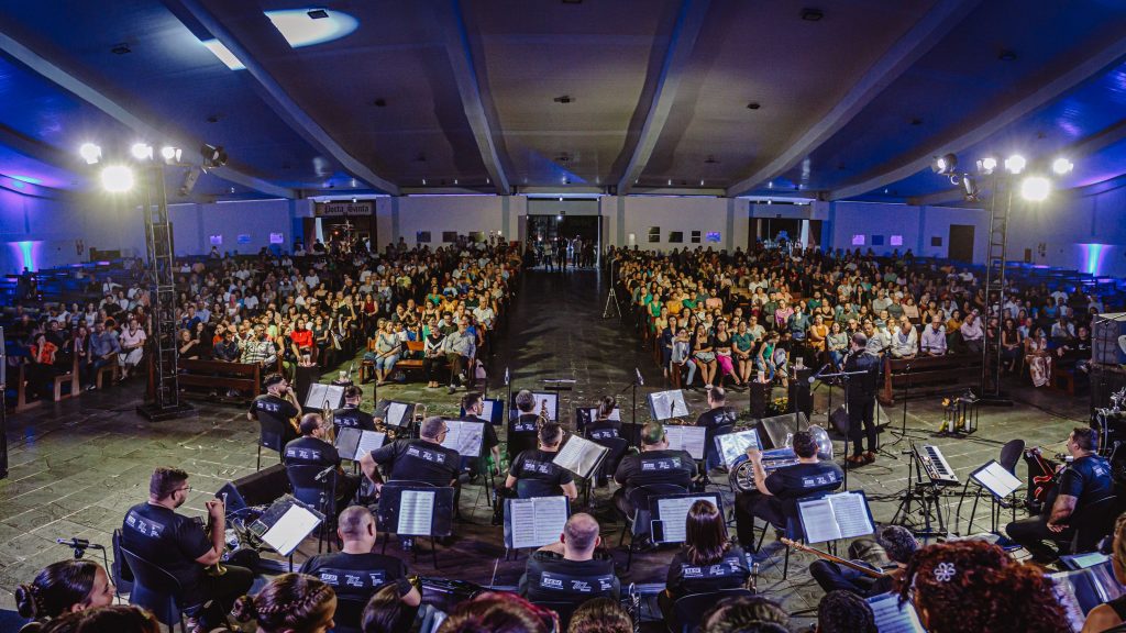 Público lota Catedral Metropolitana para assistir ao Concerto de Páscoa da SESI Big Band