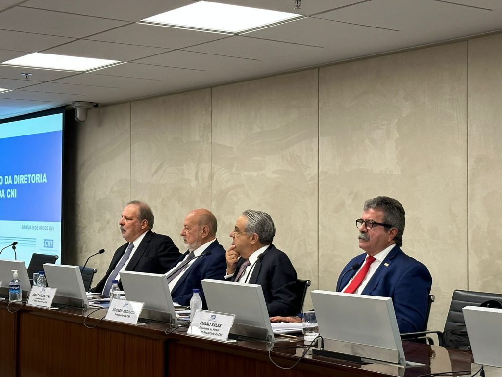 Presidente da FIERN participa de reunião de diretoria da CNI, em Brasília
