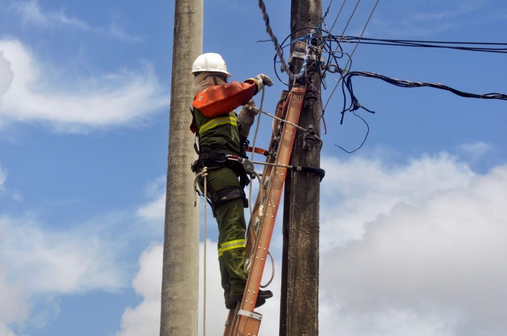 Trabalhadores da construção civil podem fazer curso gratuito sobre segurança na rede elétrica
