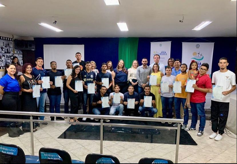 SENAI Mossoró certifica alunos como eletricistas prediais na cidade de Areia Branca-RN