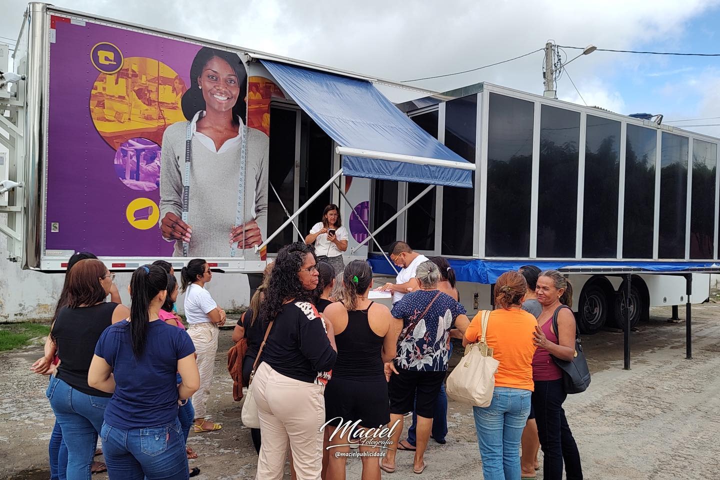 Em Taipu, alunas do curso de Costureiro Industrial recebem certificados e participam de ação social