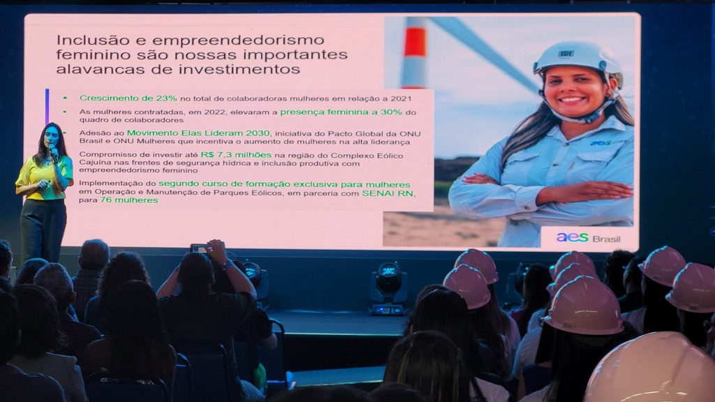 Executiva da AES Brasil defende mais avanços para participação feminina no setor de energia eólica