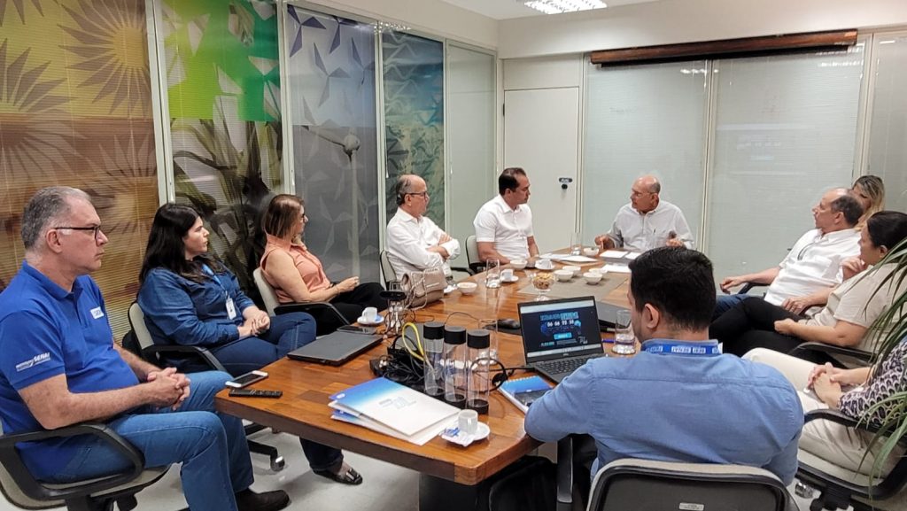FIERN discute pautas de emprego, renda e inclusão com deputado estadual Kleber Rodrigues