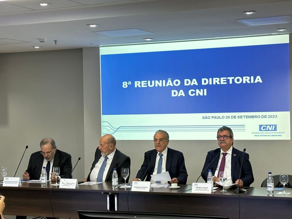 Amaro Sales e Roberto Serquiz participam de reunião da diretoria da CNI em São Paulo