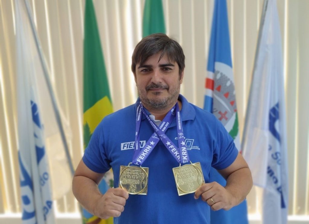 Colaborador da SESI Escola SGA é medalha de ouro em campeonato estadual de karatê