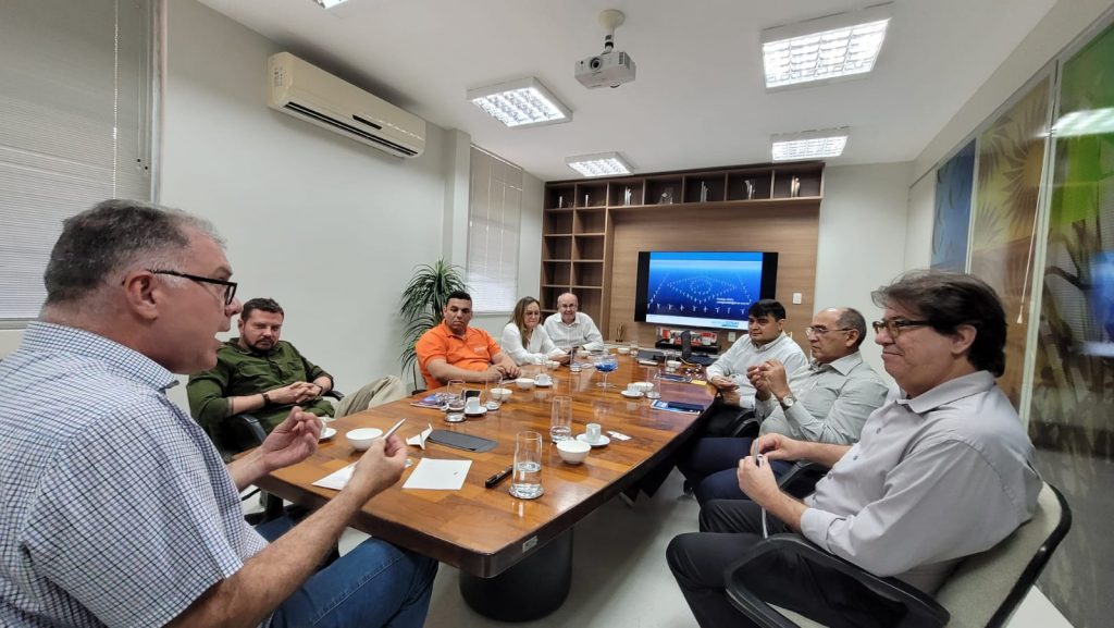 Executivos do BNB visitam SENAI-RN para conhecer projetos de energia, hidrogênio e combustíveis sustentáveis