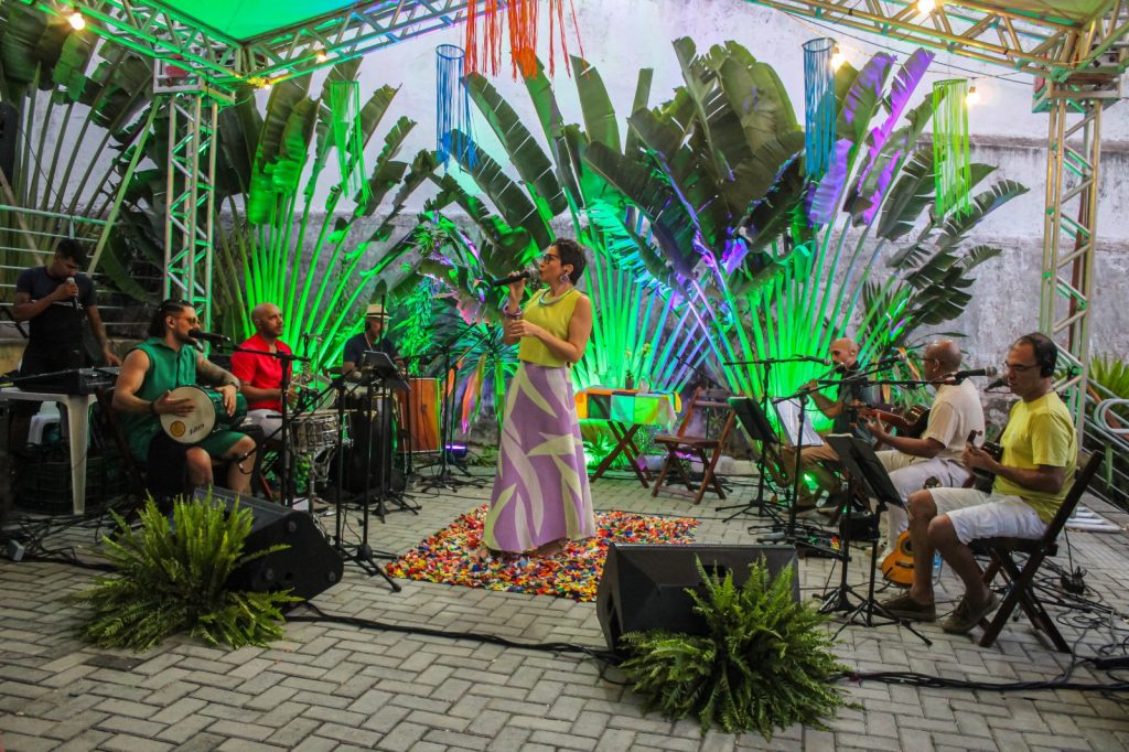 Samba no Solar anima público no Centro Histórico de Natal