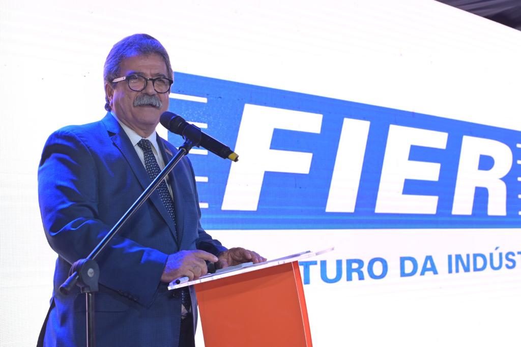 Amaro Sales entrega Ordem do Mérito Industrial da CNI a empresários roraimenses