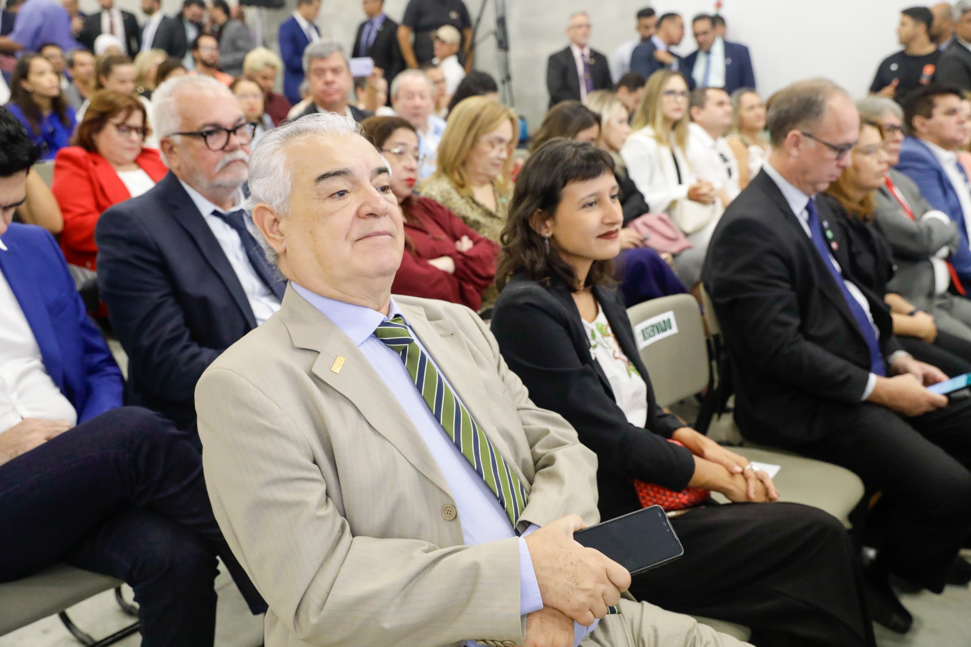 Vice-presidente da FIERN prestigia cerimônia de posse de Fátima Bezerra no Consórcio Nordeste