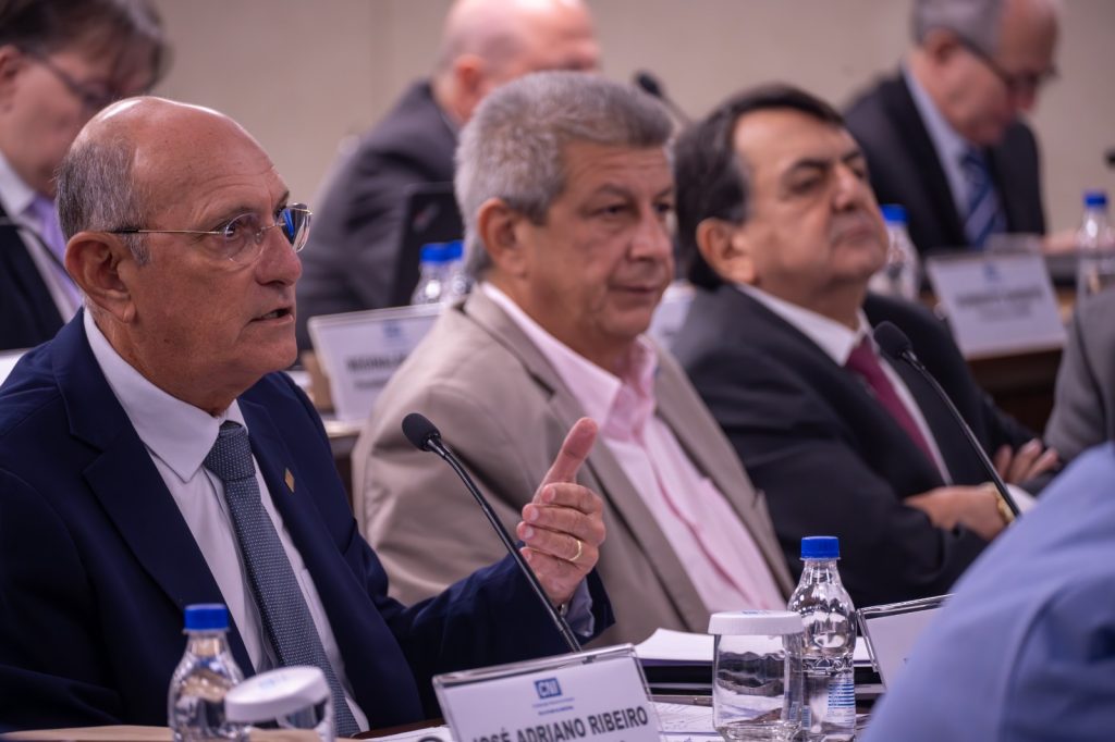 Em reunião na CNI, Roberto Serquiz debate perspectivas do Nova Indústria Brasil