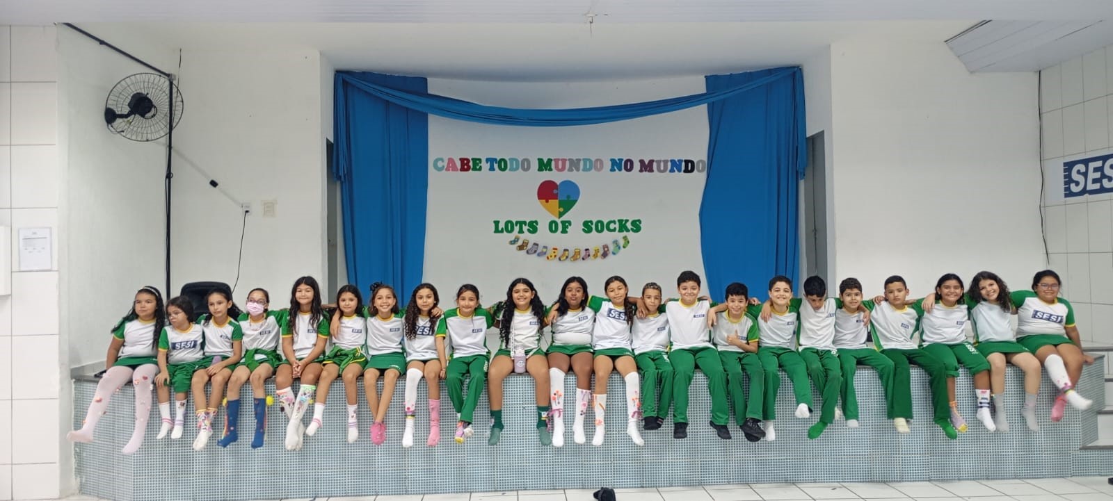 SESI Escola promove campanha “Cabe todo mundo no mundo – Lots of Socks” para celebrar o Dia Mundial do Autismo