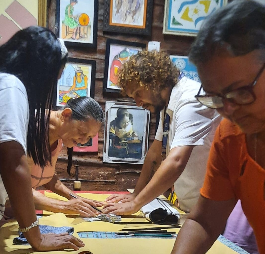 SENAI realiza no Fashion Revolution oficina com rendeiras da Vila de Ponta Negra