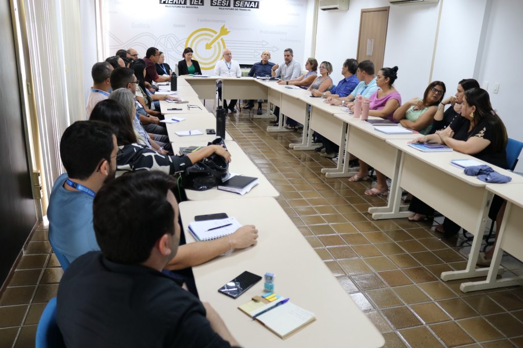 SESI-RN e Unidade de Mercado do Sistema FIERN promovem excelência nos serviços com encontro entre equipes