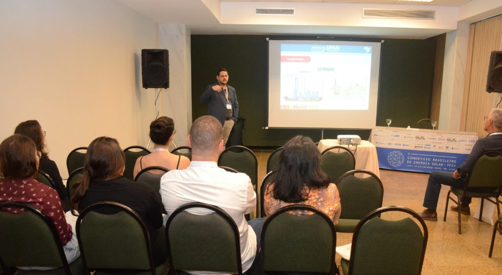 Primeiro dia do CBENS, em Natal, tem minicursos e Encontro das Mulheres na Energia Solar