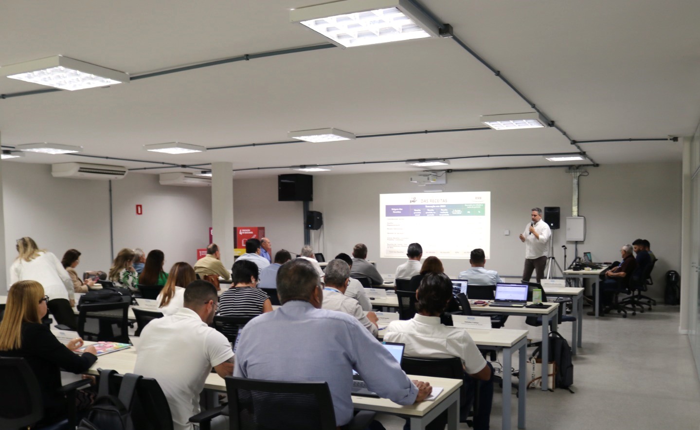 Formando Talentos: SESI apresenta novo projeto em reunião do Conselho Regional