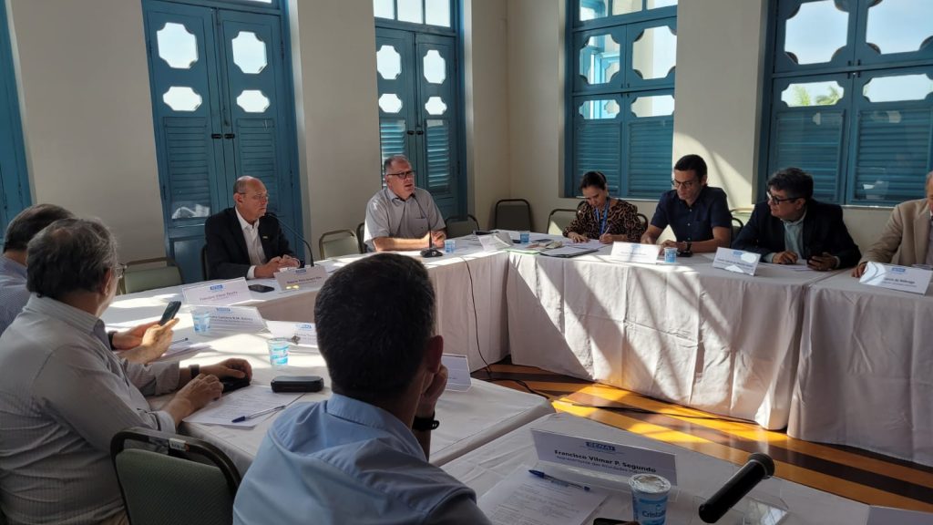 Desafios da qualificação profissional são destaque em reunião do Conselho Regional do SENAI