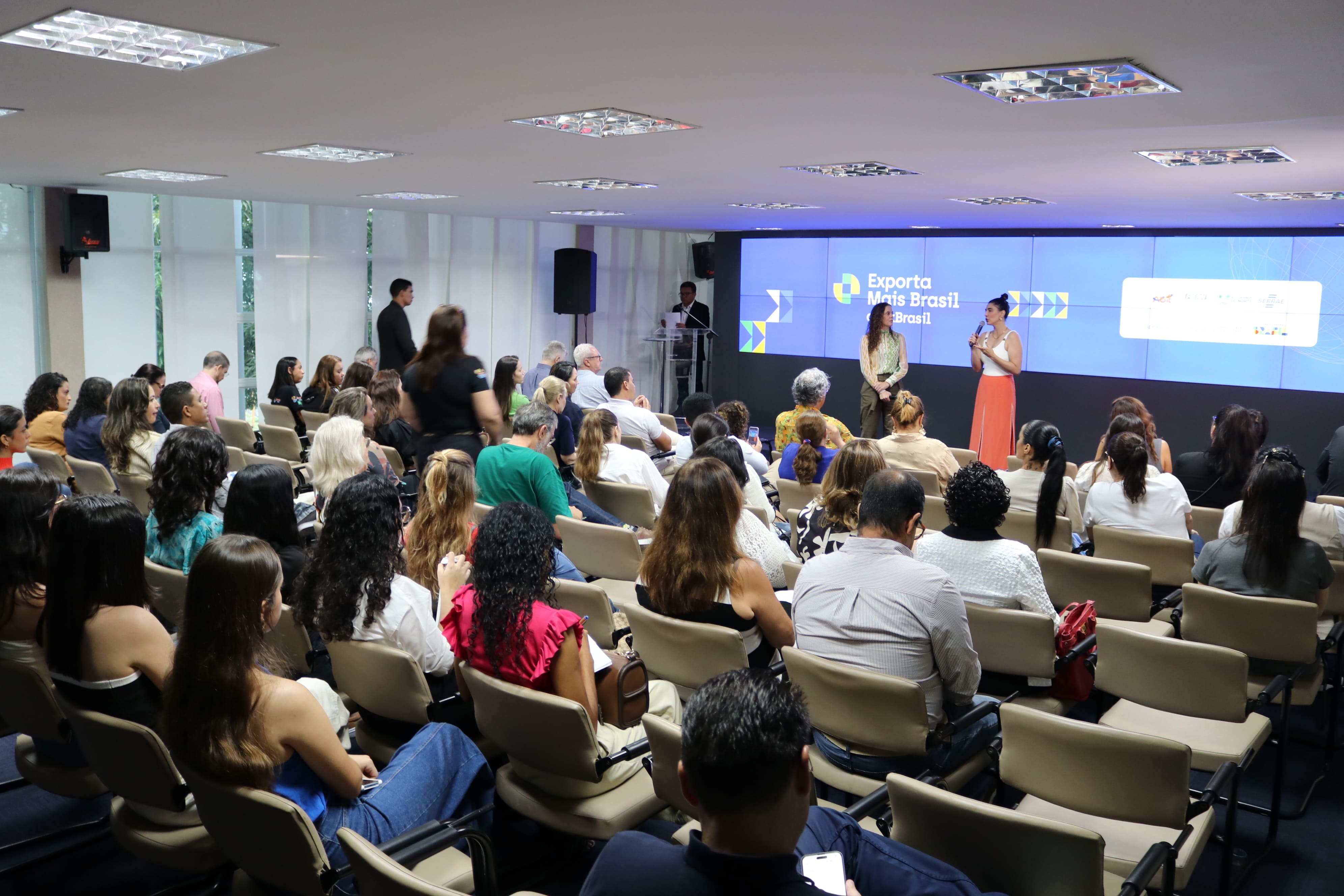 FIERN participa de seminário da Apex Brasil sobre comércio exterior da moda